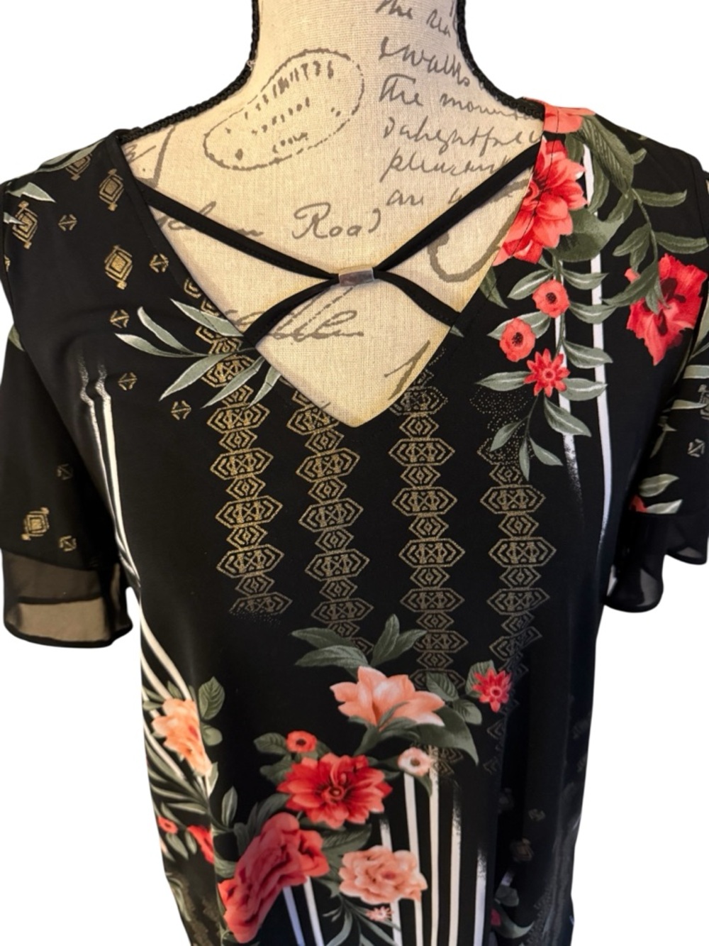 JM Collection Top - Picture 2 of 6